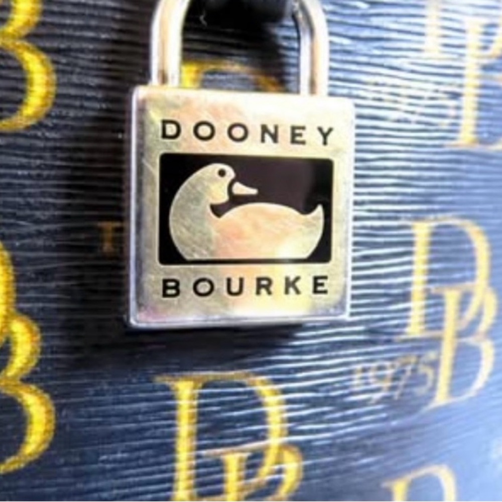 Dooney & Bourke 1975 Signature Vanessa Satchel with matching Wallet - Picture 6 of 14